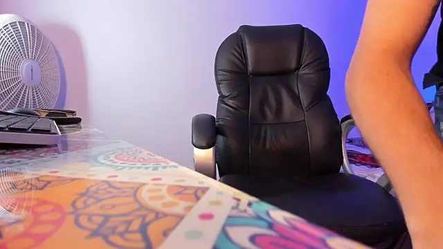 Jeremyy Boy online show from September 14, 5:06 am