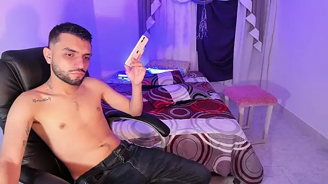 Jeremyy Boy online show from September 19, 1:07 am