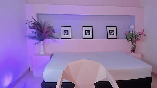 MiaLux5 online show from September 8, 3:22 pm
