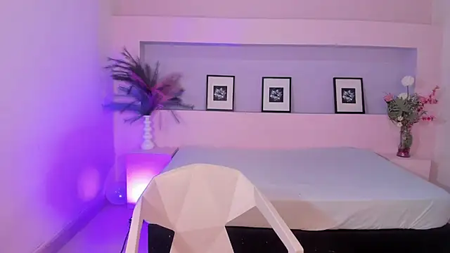 MiaLux5 online show from September 19, 1:45 pm