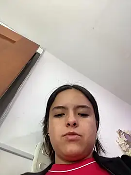Snapshot of EmilyHarperr chatting on September 10, 11:32 am EmilyHarperr online show from September 10, 11:32 am