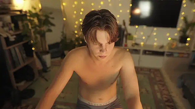 RusBradPitt online show from July 10, 1:25 pm