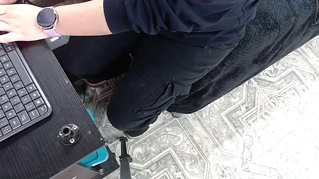 poison doll2 online show from February 10, 1:37 pm