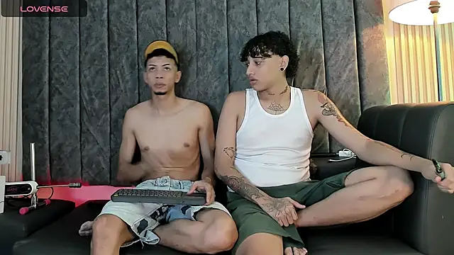 DustinandJordan online show from November 6, 9:37 pm