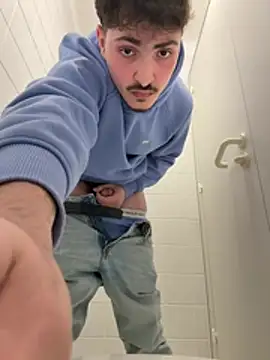 Snapshot of amo660 chatting on March 26, 12:33 pm amo660 online show from March 26, 12:33 pm