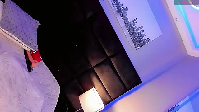 Snapshot of Ana_Paaula23 chatting on October 17, 8:33 pm Ana Paaula23 online show from October 17, 8:33 pm