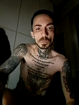 Snapshot of Robe420 chatting on April 5, 8:06 pm Robe420 online show from April 5, 8:06 pm