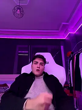 Snapshot of Bugranizz chatting on October 15, 5:46 pm Bugranizz online show from October 15, 5:46 pm