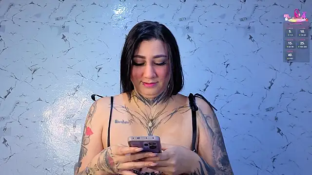 andrea miller1 online show from March 11, 6:30 am