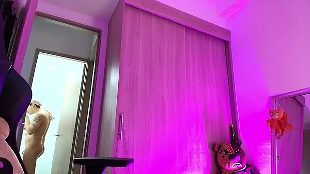 brunothompson3 online show from September 14, 11:04 pm