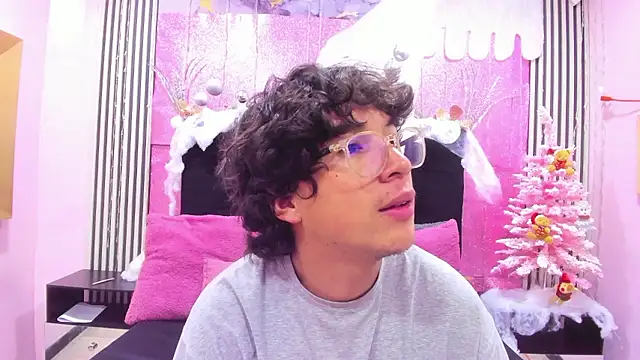 Snapshot of Desire_Ecstasy chatting on January 9, 6:53 pm Desire Ecstasy online show from January 9, 6:53 pm