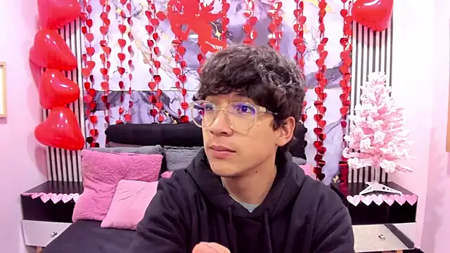 Snapshot of Desire_Ecstasy chatting on February 7, 3:10 am Desire Ecstasy online show from February 7, 3:10 am