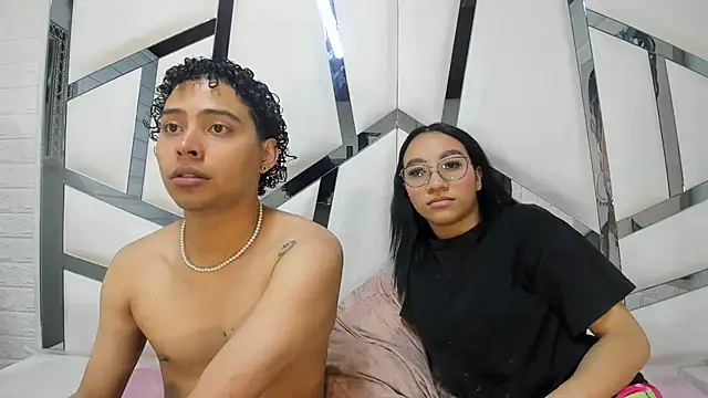 KiaraandEnzzo  online show from September 11, 3:39 am