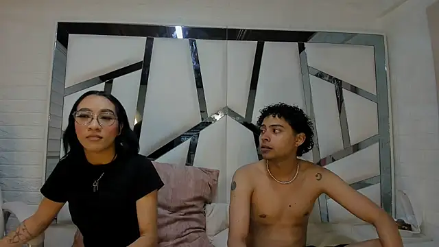 KiaraandEnzzo  online show from September 13, 3:17 am