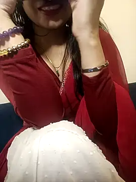 TheSassyGirl7 online show from February 24, 7:12 pm