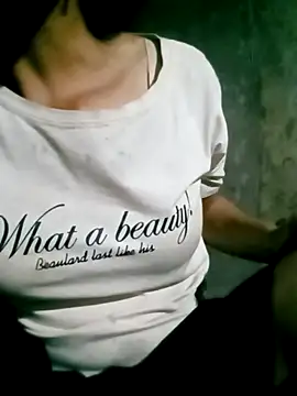 Snapshot of Lisa_pusy chatting on October 23, 11:20 am Lisa pusy online show from October 23, 11:20 am