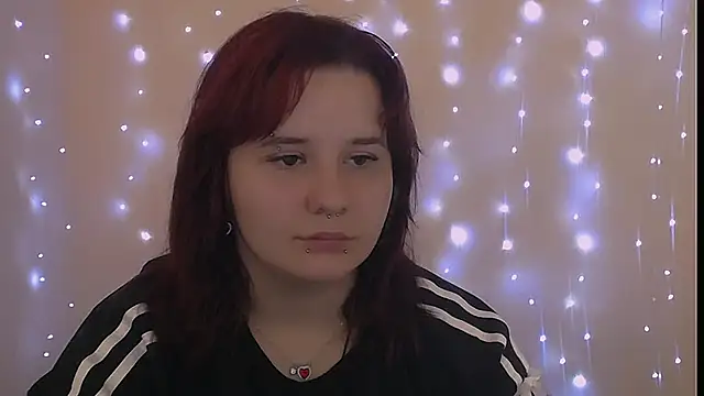 Snapshot of Mina_sky_ chatting on October 13, 9:53 am Mina sky online show from October 13, 9:53 am