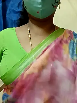 Snapshot of sushma26 chatting on July 4, 5:46 am sushma26 online show from July 4, 5:46 am