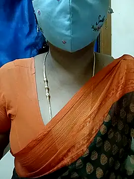 Snapshot of sushma26 chatting on July 4, 6:03 pm sushma26 online show from July 4, 6:03 pm