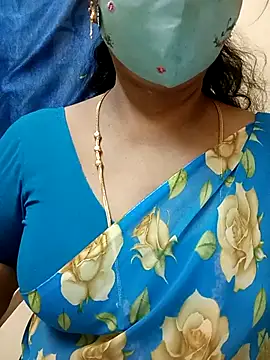 Snapshot of sushma26 chatting on July 7, 6:47 am sushma26 online show from July 7, 6:47 am