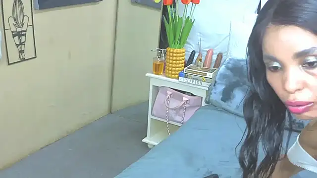 Snapshot of CaramelNatashaxx chatting on September 14, 5:28 am CaramelNatashaxx online show from September 14, 5:28 am