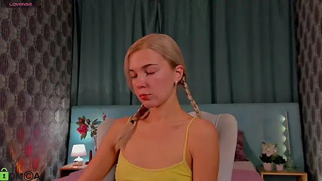 Aurora Bennet online show from September 11, 12:33 am