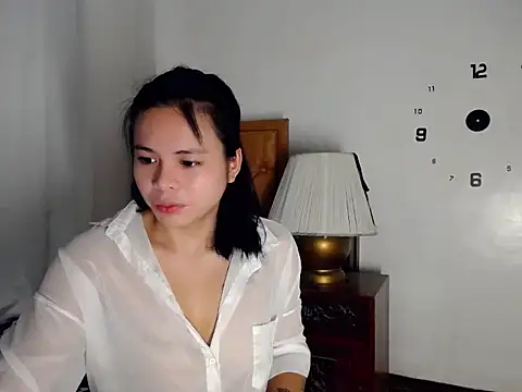 kera metina online show from March 12, 2:50 am