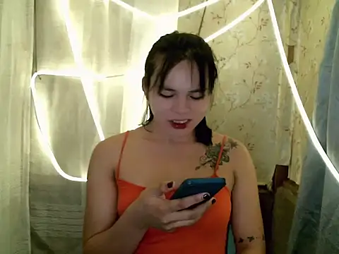 kera metina online show from May 24, 11:43 pm