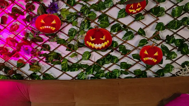 kloe bella online show from October 14, 1:23 pm