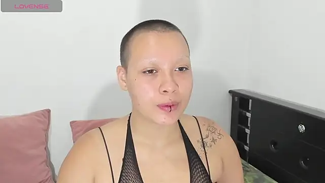 Snapshot of Cherry_vald chatting on March 12, 11:16 am Cherry vald online show from March 12, 11:16 am