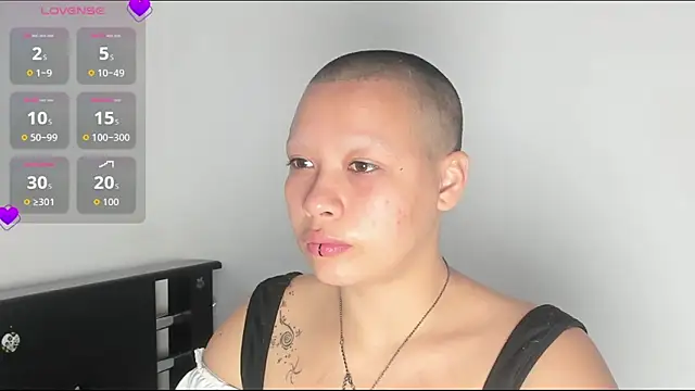 Snapshot of Cherry_vald chatting on March 22, 11:35 am Cherry vald online show from March 22, 11:35 am