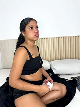 alena brown  online show from October 2, 12:01 pm