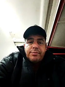 Snapshot of branquinho3 chatting on April 9, 6:41 am branquinho3 online show from April 9, 6:41 am