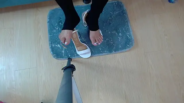 Vickysweeeettt online show from September 13, 8:19 pm