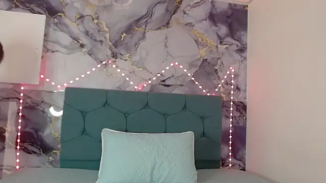 Vickysweeeettt online show from September 17, 7:48 pm