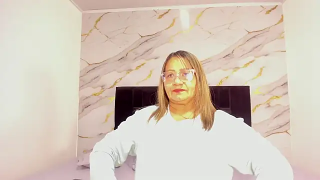 Vickysweeeettt online show from September 27, 7:41 pm