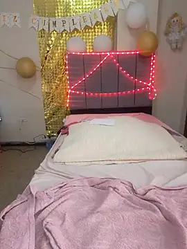 Vickysweeeettt online show from July 10, 1:58 pm