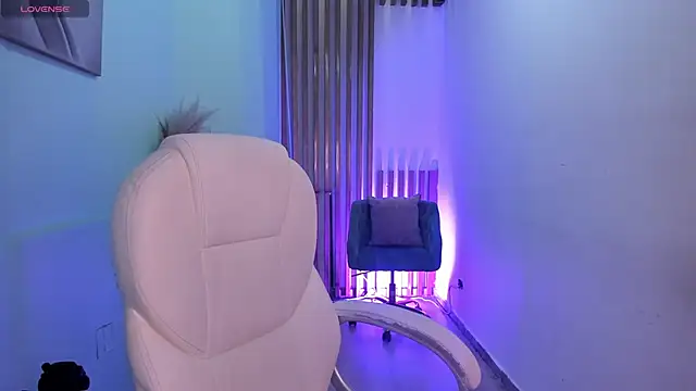 Snapshot of PauliinaBelle_ chatting on January 17, 1:27 pm PauliinaBelle online show from January 17, 1:27 pm