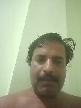 Snapshot of vardh033 chatting on September 28, 2:28 am vardh033 online show from September 28, 2:28 am