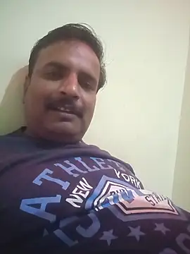 Snapshot of vardh033 chatting on October 8, 5:21 pm vardh033 online show from October 8, 5:21 pm