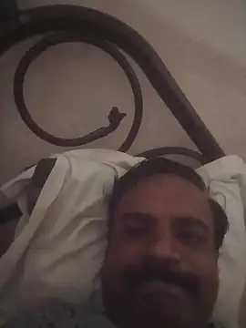 Snapshot of vardh033 chatting on October 22, 7:46 pm vardh033 online show from October 22, 7:46 pm