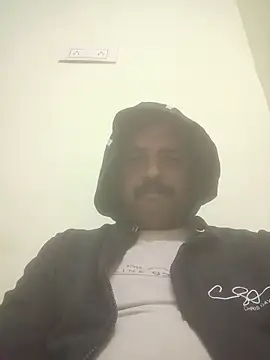 Snapshot of vardh033 chatting on October 28, 6:50 am vardh033 online show from October 28, 6:50 am