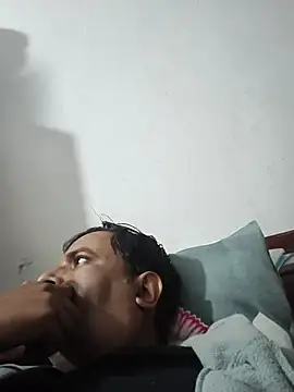 Snapshot of vardh033 chatting on October 30, 11:11 am vardh033 online show from October 30, 11:11 am