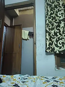 vardh033 online show from November 26, 7:09 am