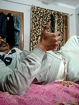 vardh033 online show from February 2, 1:21 pm