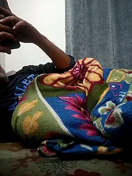 vardh033 online show from March 21, 4:32 pm