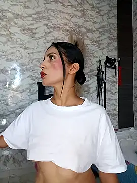 Snapshot of AlisSon__hot chatting on November 5, 9:15 pm AlisSon hot online show from November 5, 9:15 pm