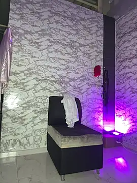 Snapshot of AlisSon__hot chatting on March 19, 4:05 am AlisSon hot online show from March 19, 4:05 am