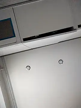 Snapshot of AlisaWyn chatting on February 28, 5:08 am AlisaWyn online show from February 28, 5:08 am