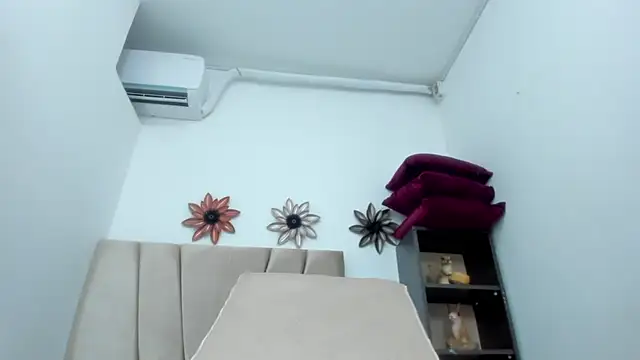 Snapshot of Adrianasex_69x chatting on October 28, 5:04 pm Adrianasex 69x online show from October 28, 5:04 pm